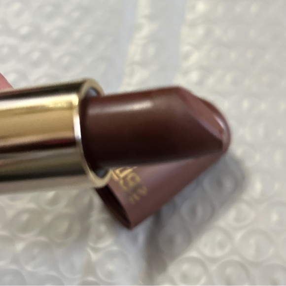 Prestige Cosmetics Lipstick damaged - Picture 5 of 10